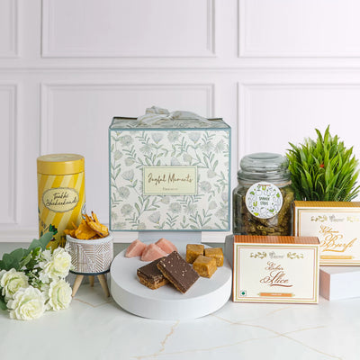 Joyful moments small