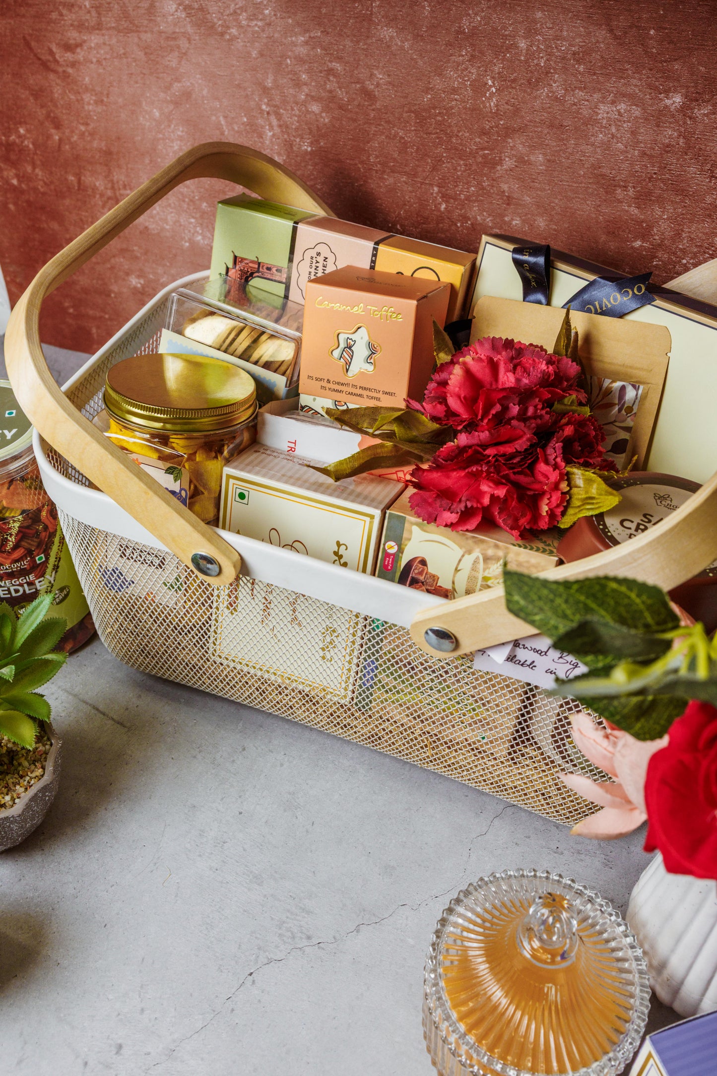 Meta wood Big Hamper